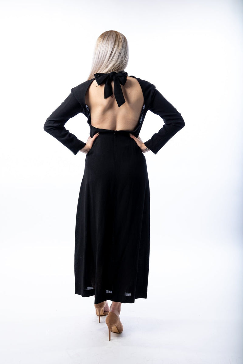 Woman black long dress with bow on the neck - julietahillstore